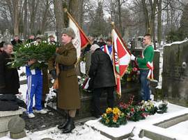 Złożenie wieńców na grobie Bolesława Dubickiego