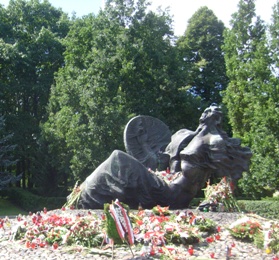 Pomnik Polegli-Niepokonani 1939-1945