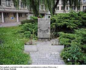 Zapomniana tablica pamiątkowa w sercu Warszawy