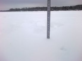 Grubość pokrywy śnieżnej - 8 cm