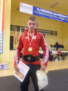 Emil Gwiazda_Najlepszy w kat. 58 kg