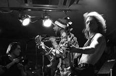 Perkałaba (Internet + własne zaangażowanie)