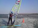 Windsurfing śnieżno-lodowy. - Pożegnanie zimy na Zalewie Zegrzyńskim.