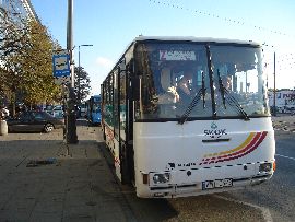 Parkowanie prywatnych przewoźników autobusowych w centrum Warszawy