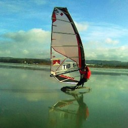 Windsurfing Śnieżno-Lodowy