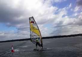 Michalina Bujnowska W Mistrzostwach Polski Kobiet w Windsurfingu Lodowym